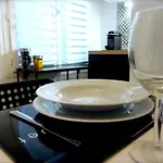 Duplex De Charme Au Coeur De Montmartre